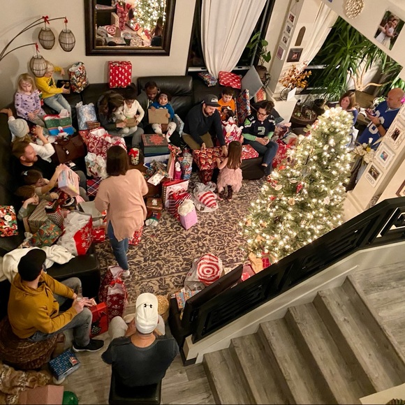 Meet your Posher, Susie - Picture 2 of 3